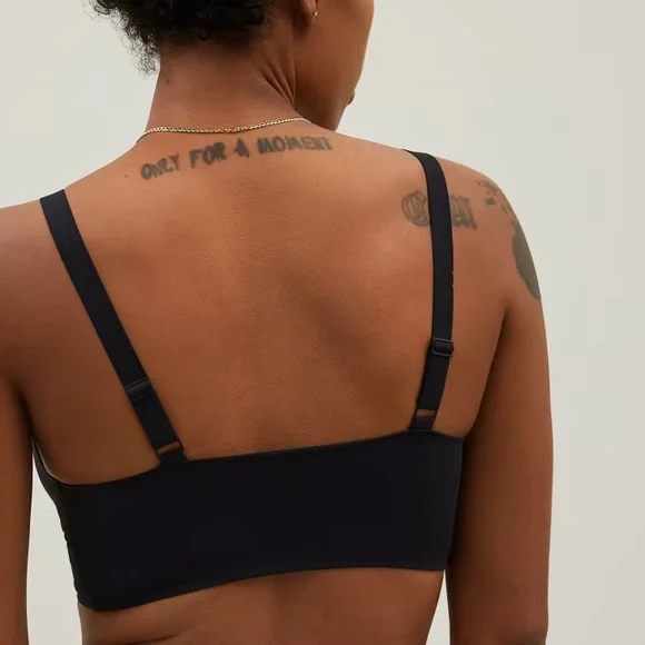 Everlane The Invisible ReNew Bra Black NWT - Picture 2 of 6